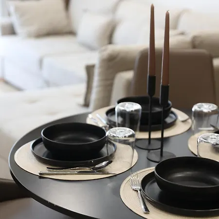 Matisse No21 - Luxury One Bedroom With Parking *