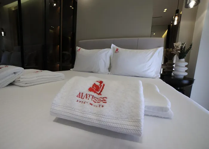 Matisse No21 - Luxury One Bedroom With Parking *