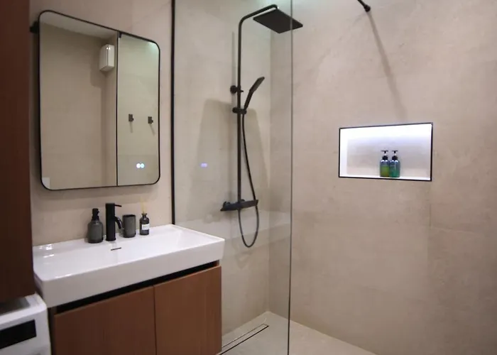 Matisse No21 - Luxury One Bedroom With Parking 地拉那